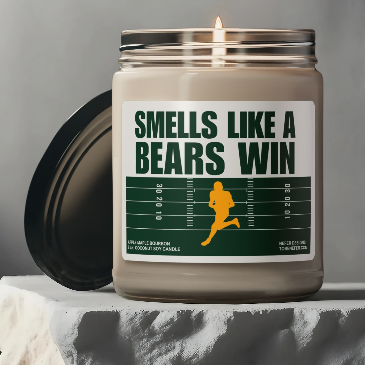 Smells Like a Baylor Bears Win Candle – Green and Gold Sports-Themed Candle for Baylor University Fans, Perfect for Game Day Atmosphere and Gifting.