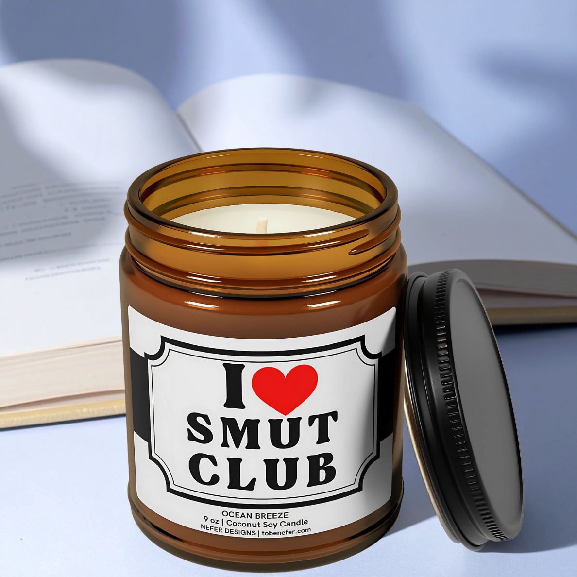 Gift-ready spicy reader candle with black ribbon – ideal gift for smut lovers and unapologetic bookworms